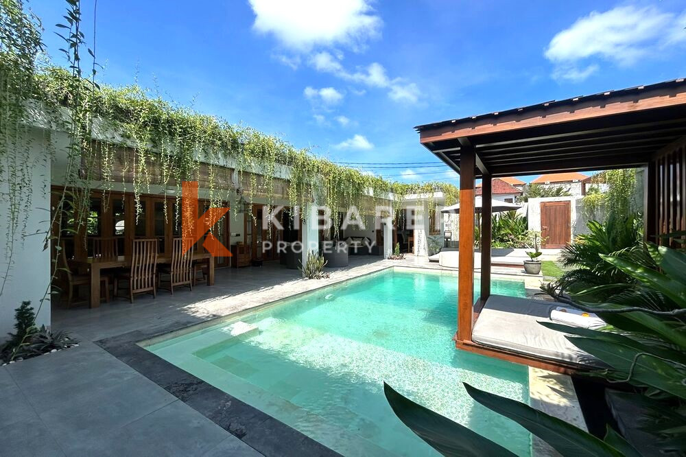Beautiful Closed Three-Bedroom Villa in Batu Bolong