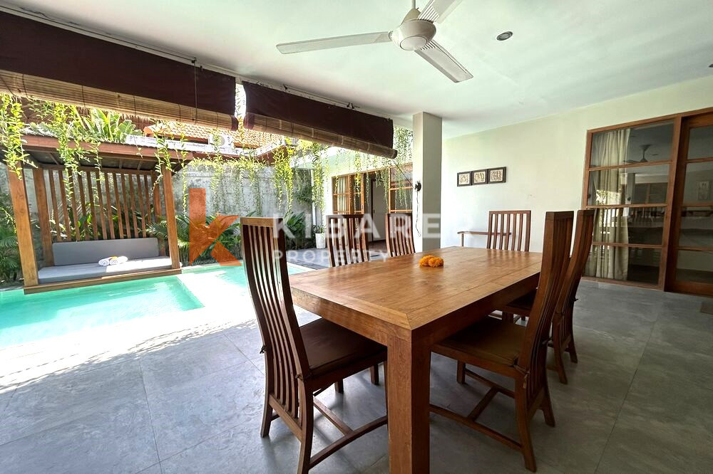Beautiful Closed Three-Bedroom Villa in Batu Bolong — image 6