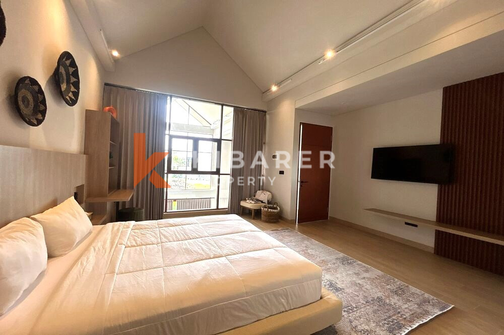 Incredible Two Bedroom Contemporary Tropical Villa with Pool in Pererenan — image 10