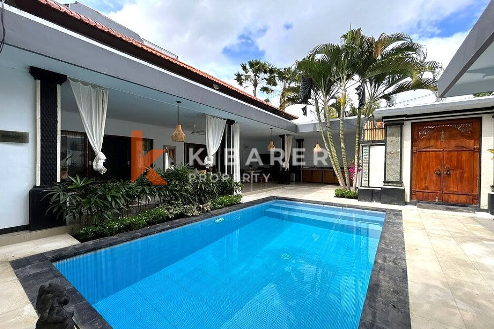 Comfortable Two-Bedroom Tropical Villa with Open Living Room in Berawa — image 2