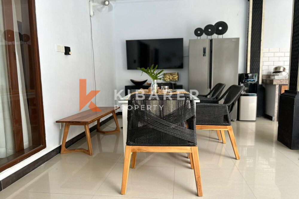Comfortable Two-Bedroom Tropical Villa with Open Living Room in Berawa — image 6
