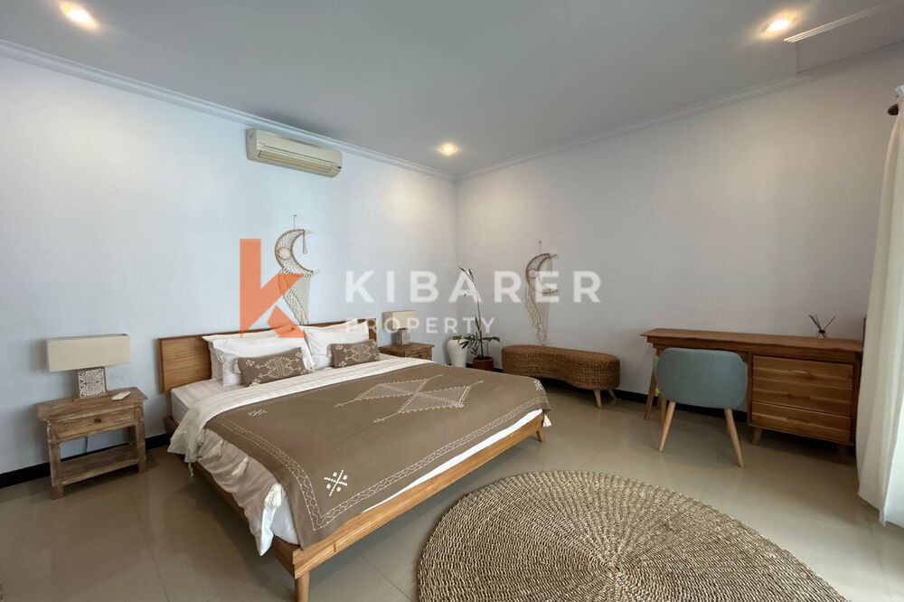 Comfortable Two-Bedroom Tropical Villa with Open Living Room in Berawa — image 14