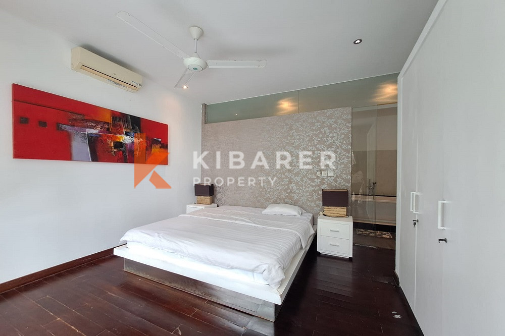 Beautiful Four-Bedroom Villa with Closed Living Room Located in the Ungasan Hills — image 7