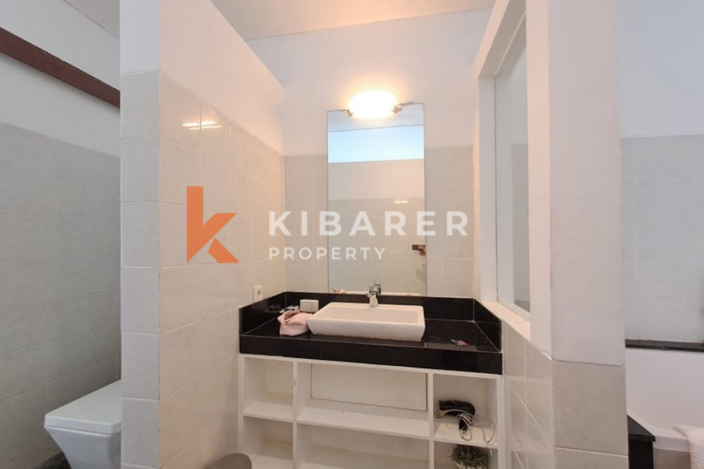 Beautiful Four-Bedroom Villa with Closed Living Room Located in the Ungasan Hills — image 10
