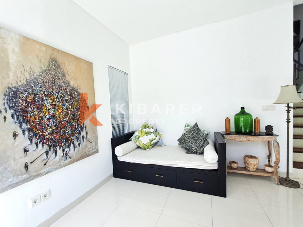 Beautiful Four-Bedroom Villa with Closed Living Room Located in the Ungasan Hills — image 6