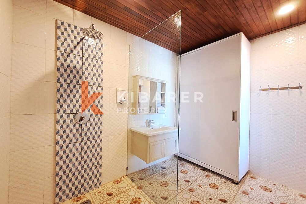 Charming Mix Joglo Two-Bedroom Villa Close to the Beach in Seseh — image 19