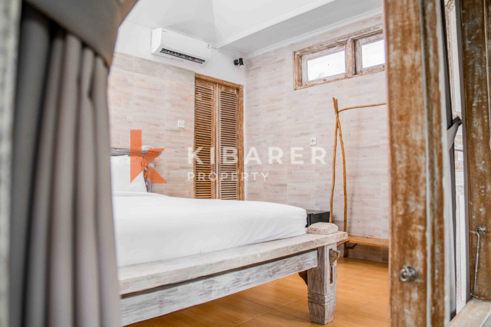 One Bedroom Enclosed Living Apartment in Tumbak Bayuh — image 5