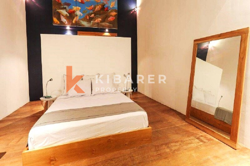 Exquisite Five-Bedrooms Enclosed Livingroom Villa Located in Tranquility of Umalas — image 13