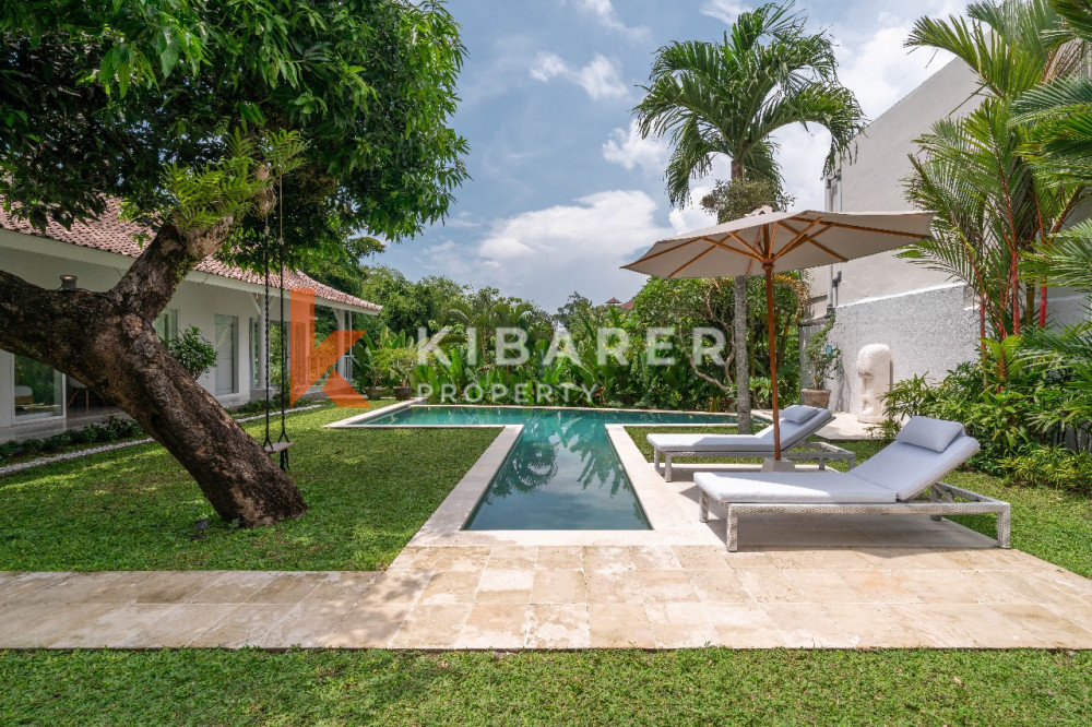 Five-Bedroom Indonesian Style Villa for Rent in Canggu — image 2