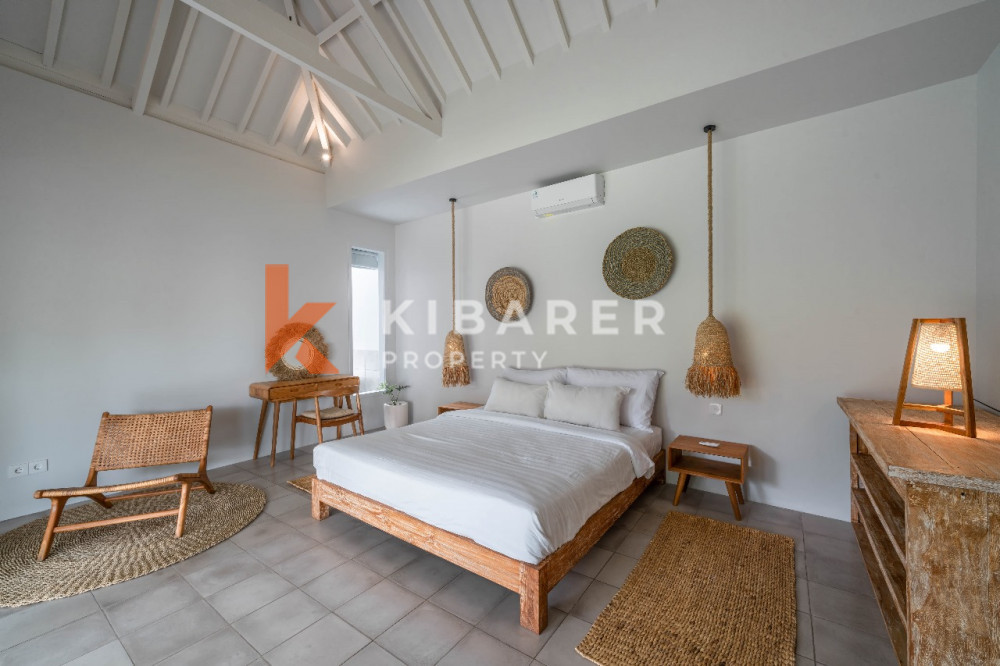 Five-Bedroom Indonesian Style Villa for Rent in Canggu — image 16