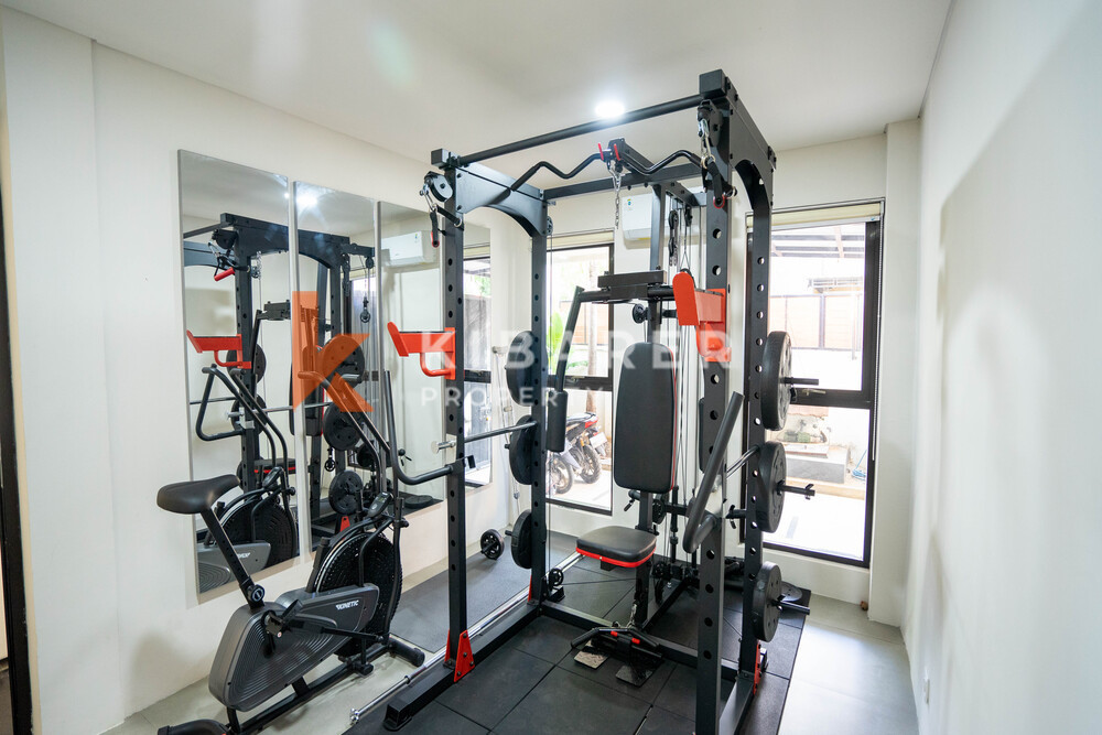 Stunning Four-Bedroom Enclosed Living Villa with Gym in Jimbaran — image 9
