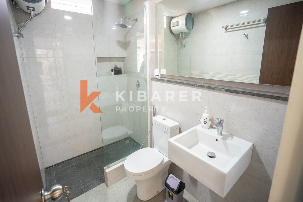 Stunning Four-Bedroom Enclosed Living Villa with Gym in Jimbaran — image 13