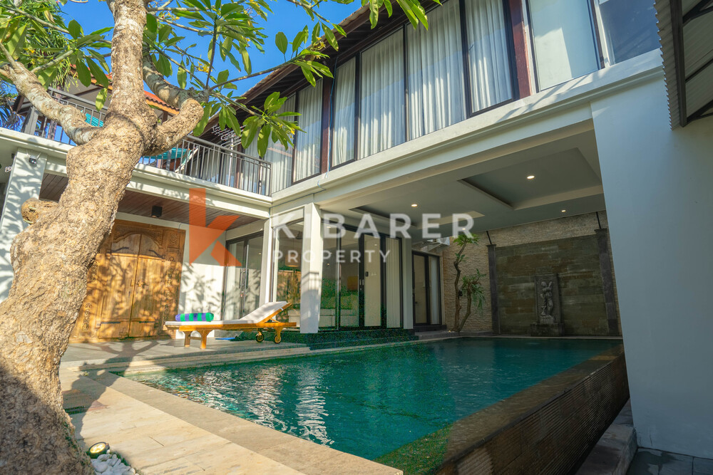Stunning Four-Bedroom Enclosed Living Villa with Gym in Jimbaran