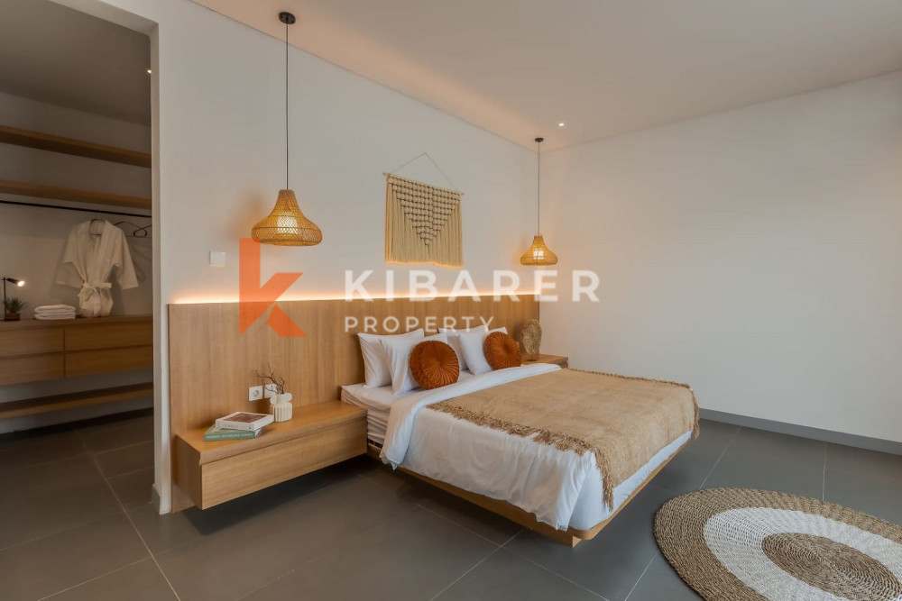 Four-Bedroom Villa with Closed Living Room in Canggu — image 17