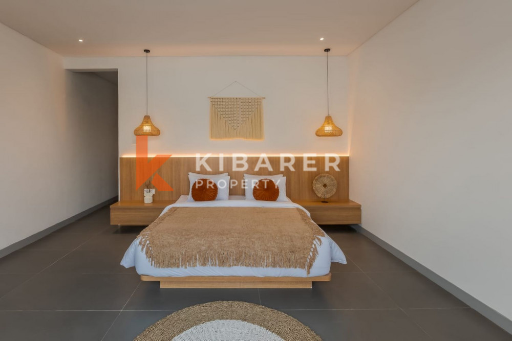 Four-Bedroom Villa with Closed Living Room in Canggu — image 16