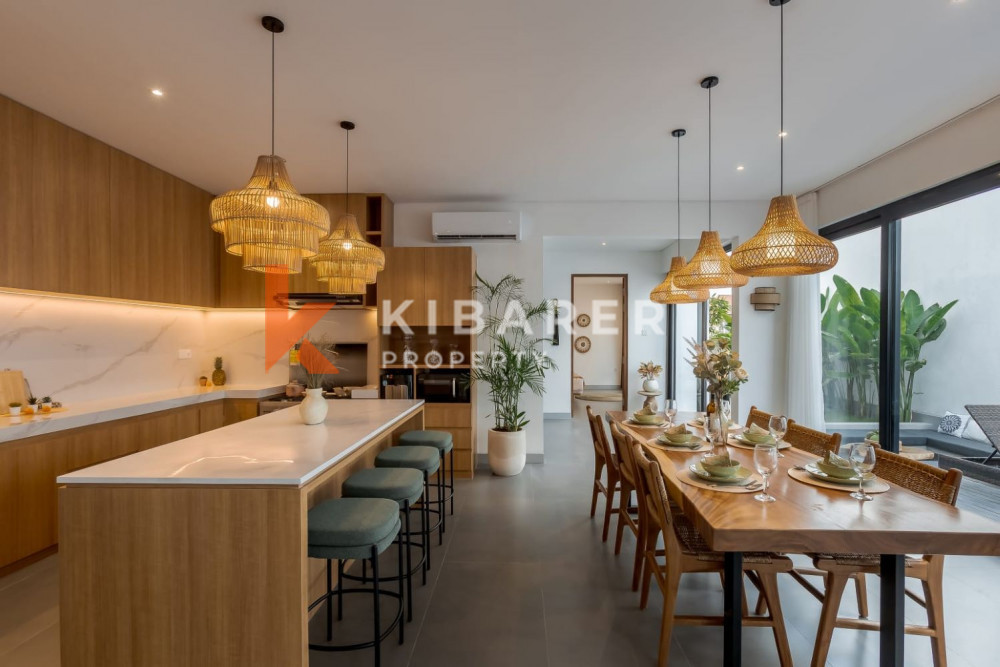 Four-Bedroom Villa with Closed Living Room in Canggu — image 6