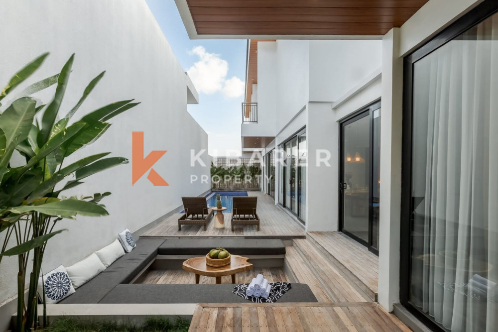 Four-Bedroom Villa with Closed Living Room in Canggu — image 1