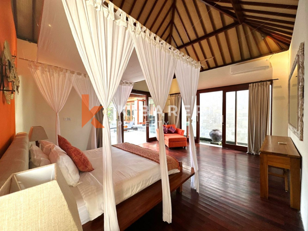 Spacious Four-Bedroom Villa in Babakan — image 8