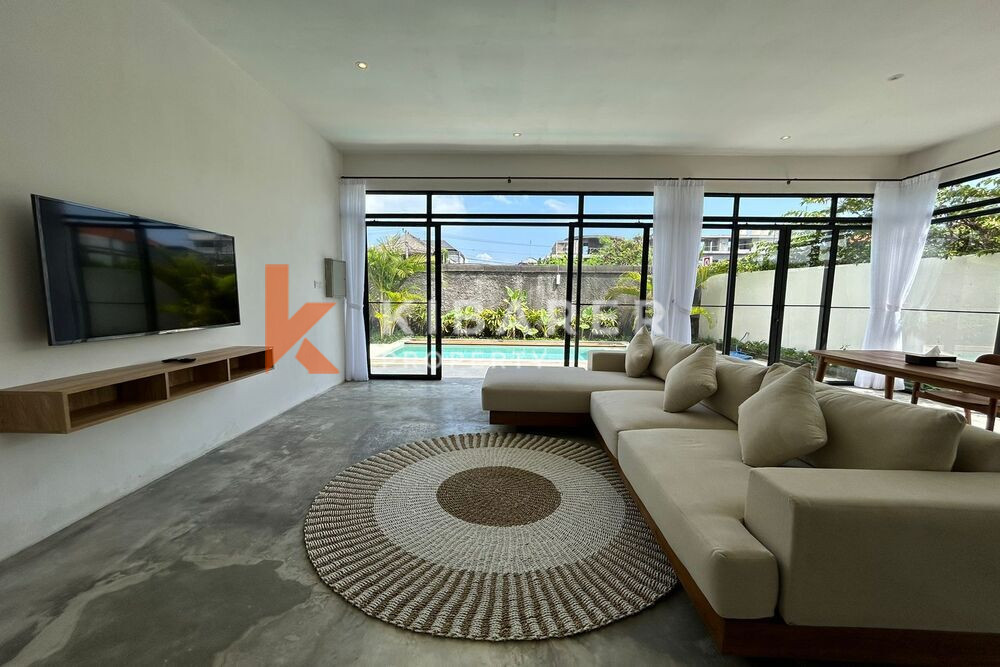Delight Three Bedroom Enclosed Living Tropical Villa Situated in Canggu — image 6