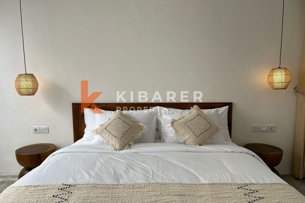 Delight Three Bedroom Enclosed Living Tropical Villa Situated in Canggu — image 8