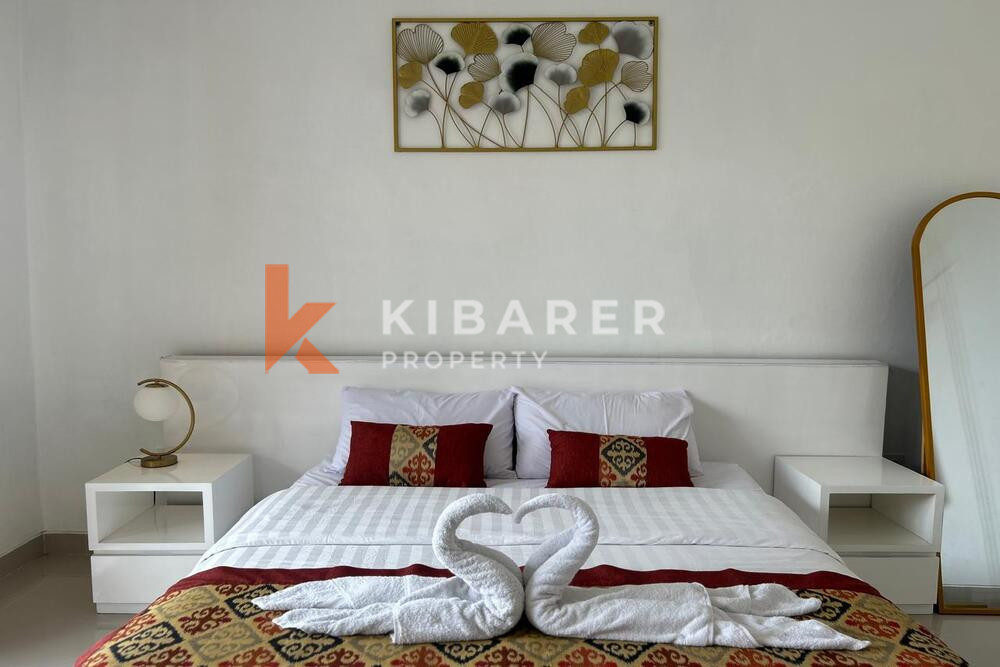 Delightful Two Bedroom Enclosed Living Villa Situated in Canggun Canggu — image 9
