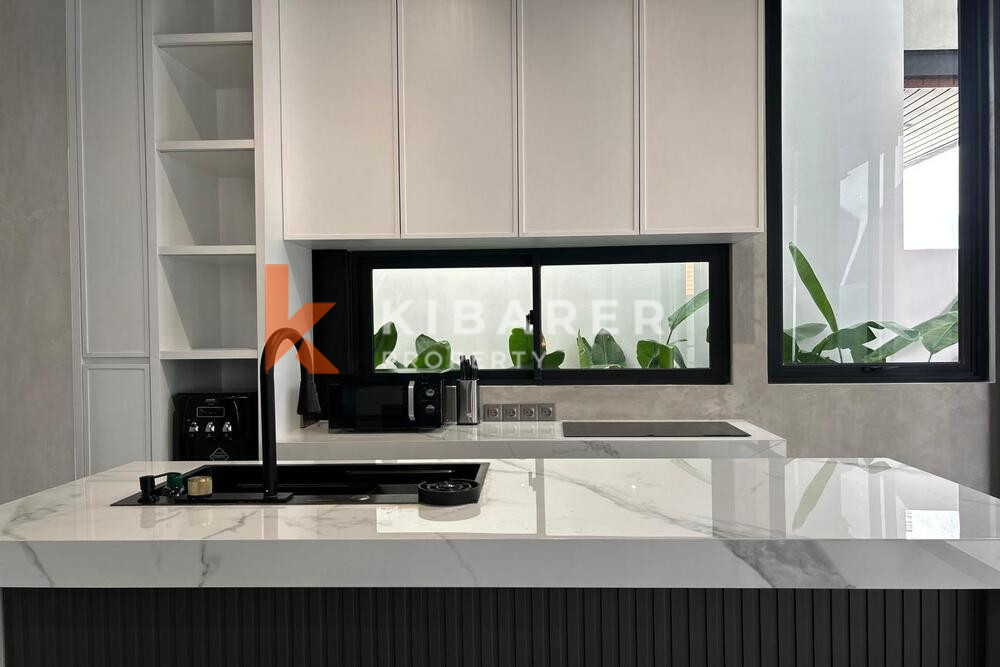 Exquisite Two Level Two Bedroom Contemporary Villa in Berawa — image 6