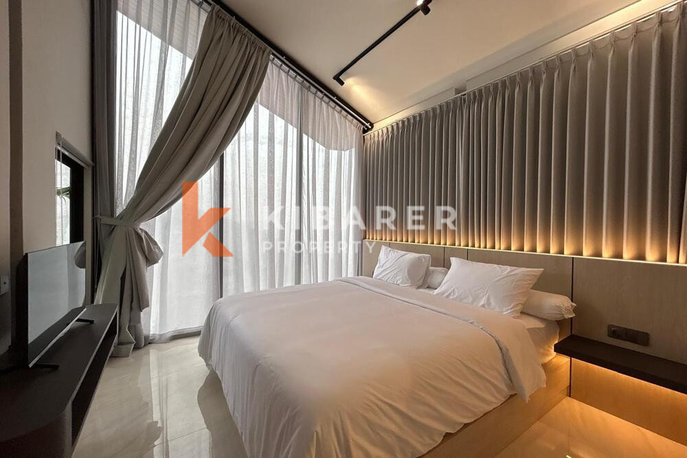 Exquisite Two Level Two Bedroom Contemporary Villa in Berawa — image 10