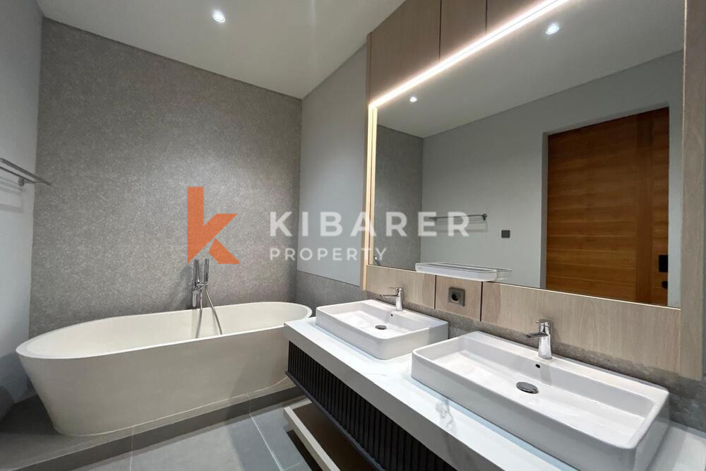 Exquisite Two Level Two Bedroom Contemporary Villa in Berawa — image 14