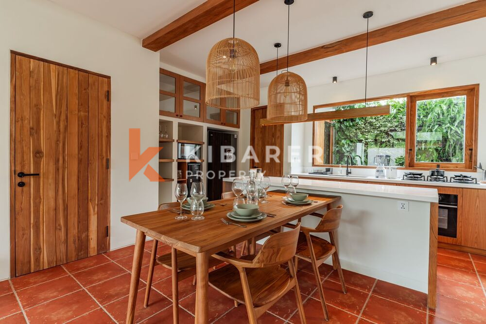 Chic Two Bedroom Enclosed Living Room Minimalist Villa in Canggu — image 15