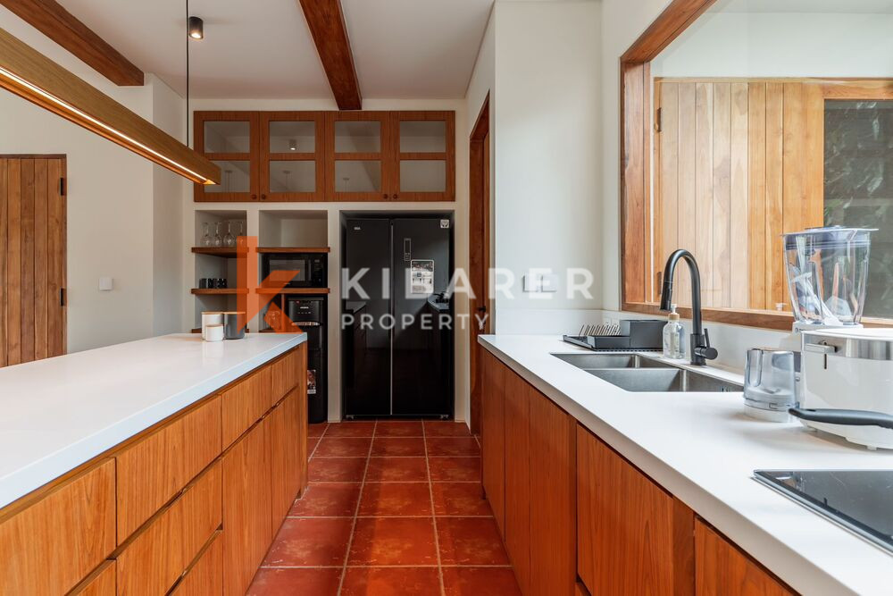 Chic Two Bedroom Enclosed Living Room Minimalist Villa in Canggu — image 16