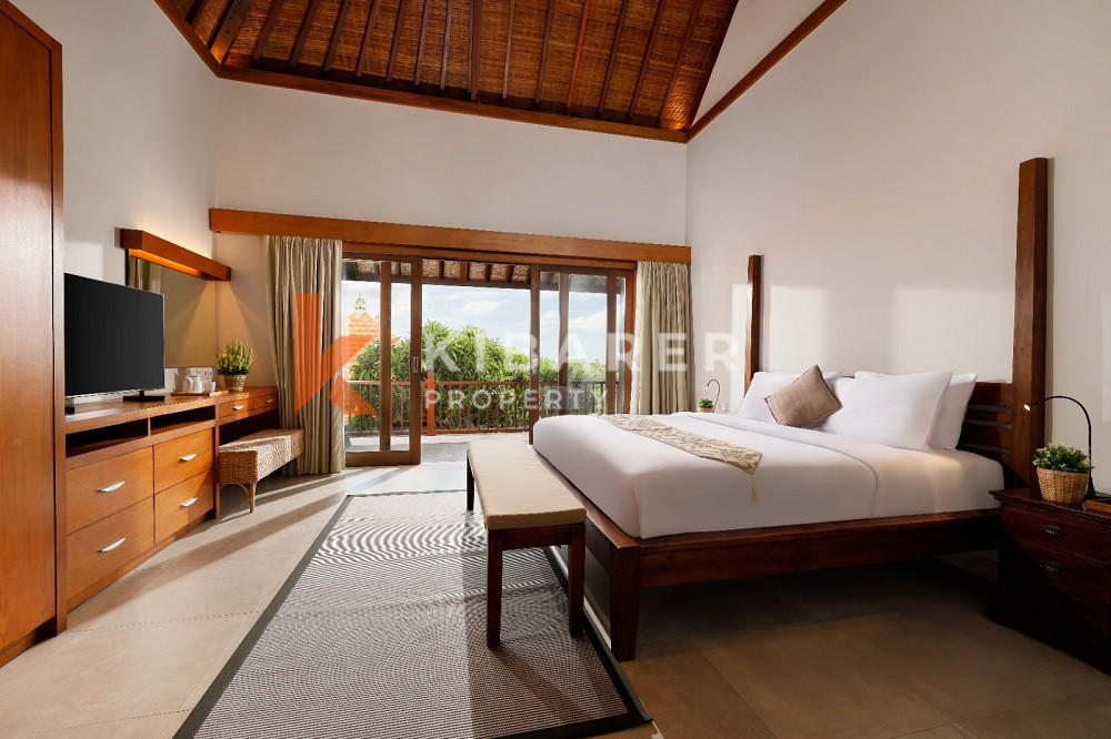 The Quintessence of Luxury and Rustic Charm Three-Bedroom Villa with Closed Living Room Located in Canggu — image 5