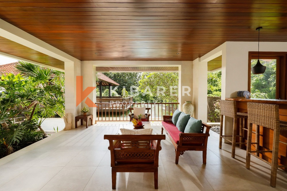 Rustic Charm Luxury Six-Bedroom Villa with Closed Living Room Located in Canggu — image 9