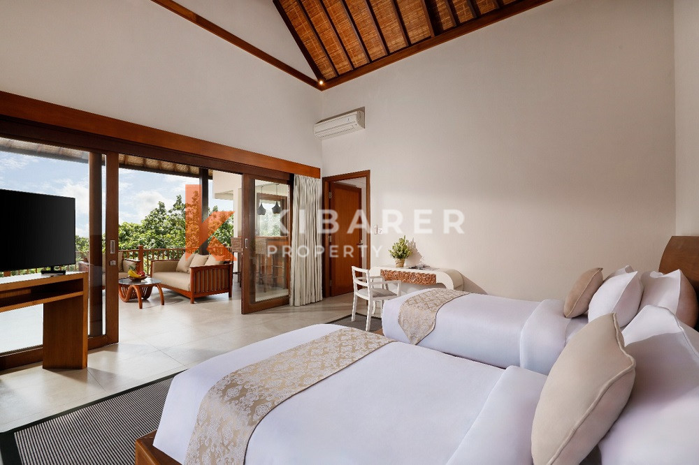 Spacious Nine-Bedroom Luxury Villa with Rustic Charm and Closed Living Room in Canggu — image 10