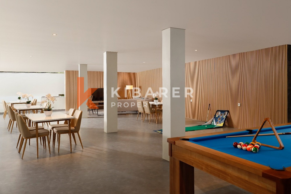 Spacious Nine-Bedroom Luxury Villa with Rustic Charm and Closed Living Room in Canggu — image 6