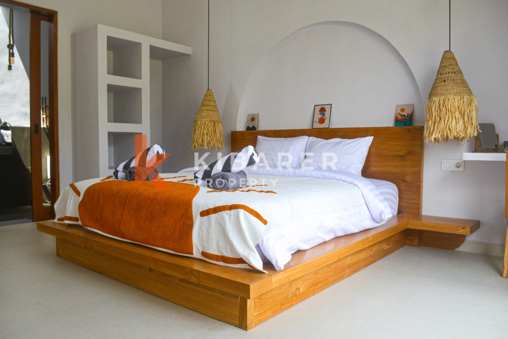 Two-Bedroom Villa with Closed Living Room in Canggu — image 18