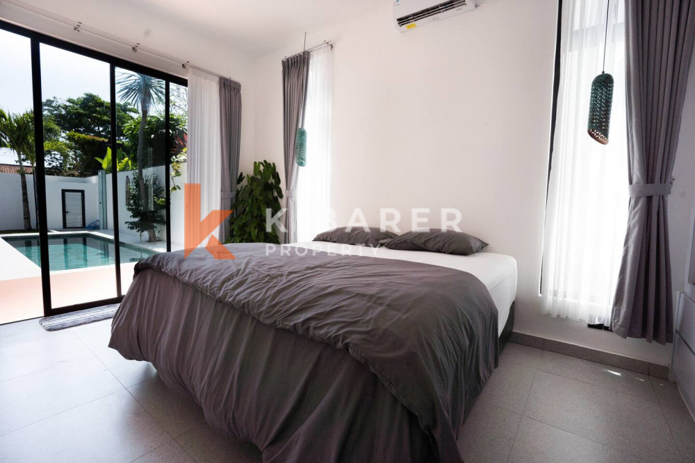 Three-Bedroom Villa with Closed Living Room in Balangan — image 11