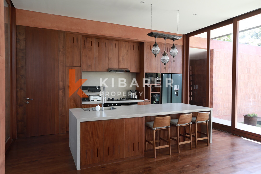 Stunning Four-Bedroom Enclosed Living Villa Walking distance to Jimbaran Beach — image 6
