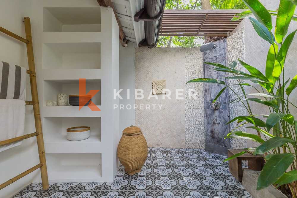 Beautiful Five Bedrooms Villa In Umalas Kerobokan — image 13