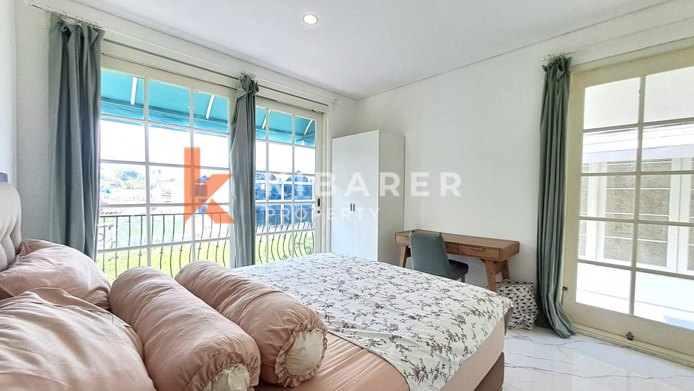 Beautiful Closed Three-Bedroom Villa Located in Canggu — image 18