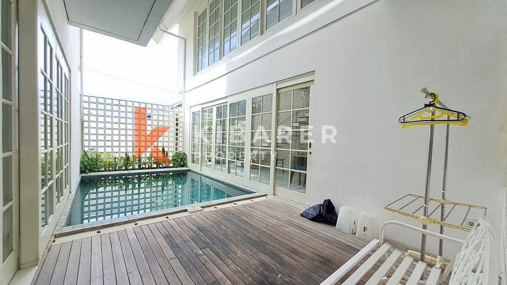Beautiful Closed Three-Bedroom Villa Located in Canggu — image 9