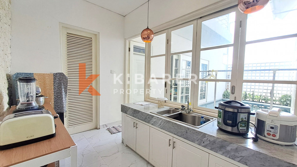 Beautiful Closed Three-Bedroom Villa Located in Canggu — image 12