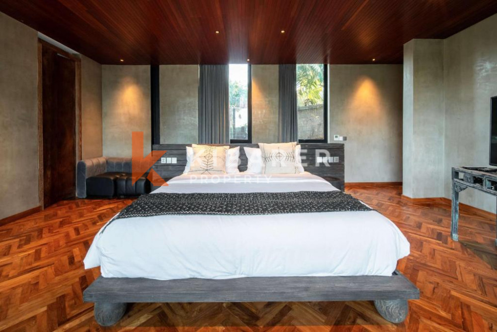 Five-Bedroom Luxury in Berawa in Canggu — image 16