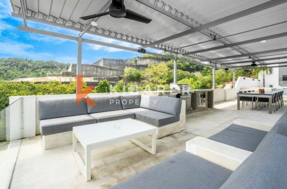 Six-bedroom Villa in Uluwatu with Ocean View And Shark Tank — image 7