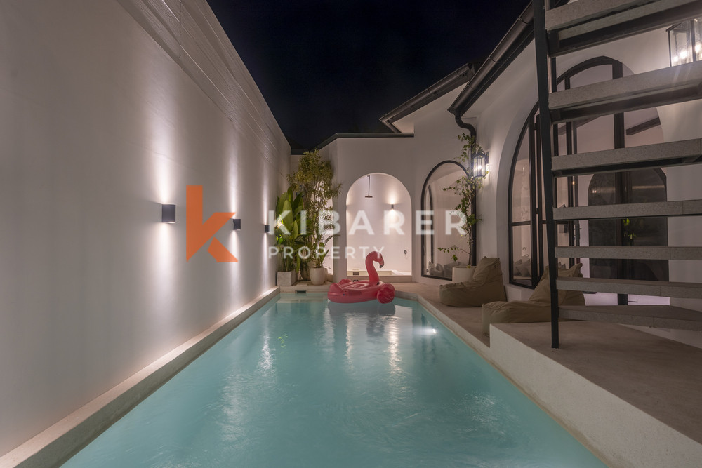 Elegance Three-Bedroom Villa with Enclosed Living Room in Berawa — image 4