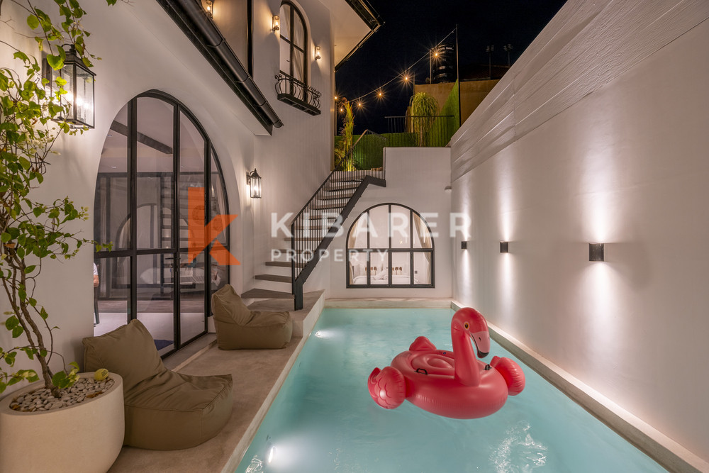 Elegance Three-Bedroom Villa with Enclosed Living Room in Berawa