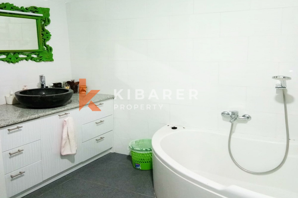 Cozy Closed Two-Bedroom Unfurnished Villa Near Canggu — image 9