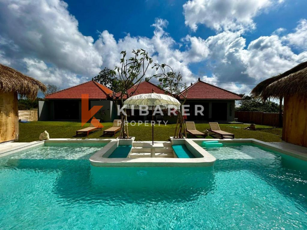 Two-bedroom Villa with Enclosed Living in Melasti