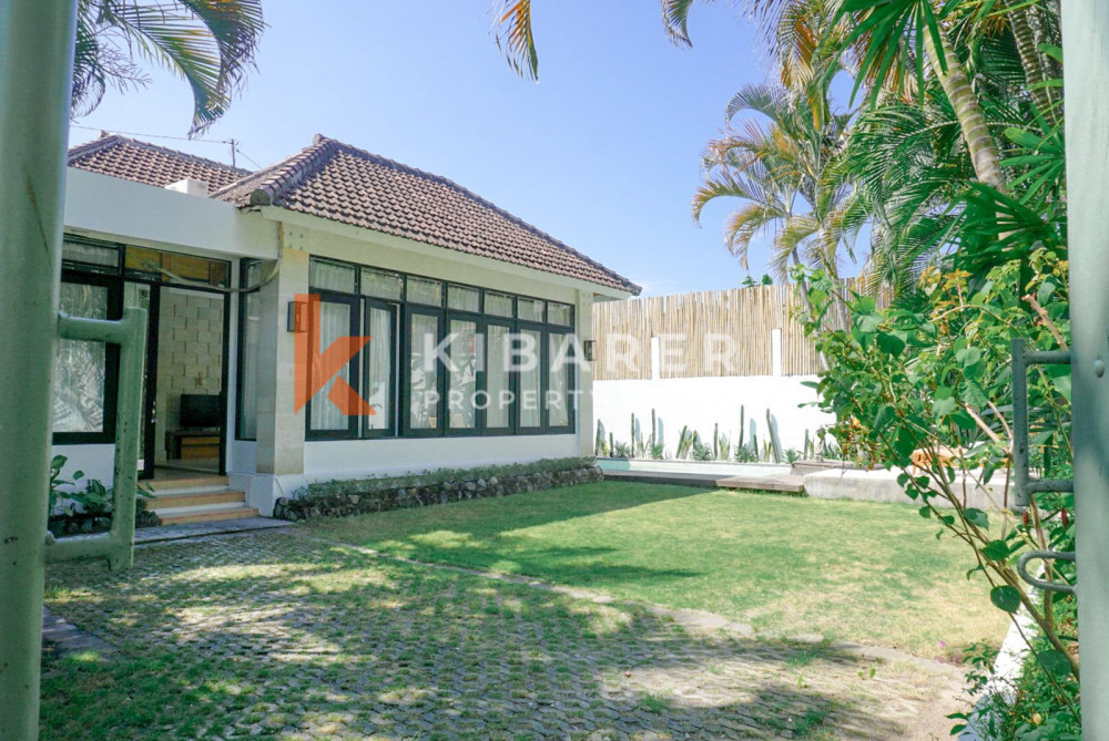 Two-bedromm Villa with Enclosed Living for Rent in Umalas — image 2