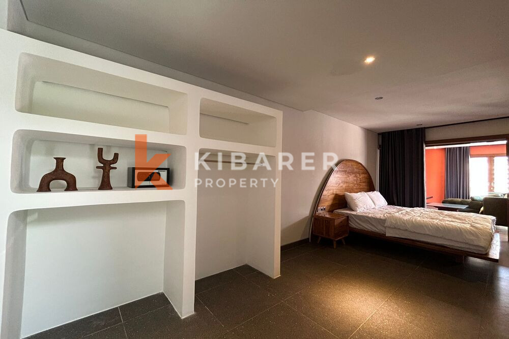 Sophisticated Two-Bedroom Villa with Enclosed Living Space in Pererenan — image 18