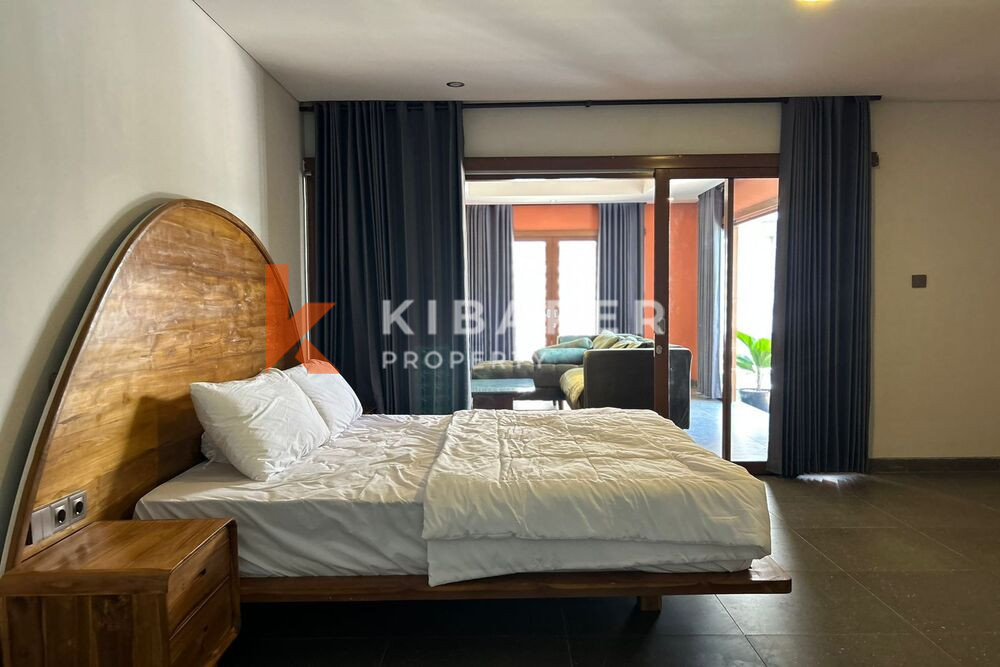 Sophisticated Two-Bedroom Villa with Enclosed Living Space in Pererenan — image 17